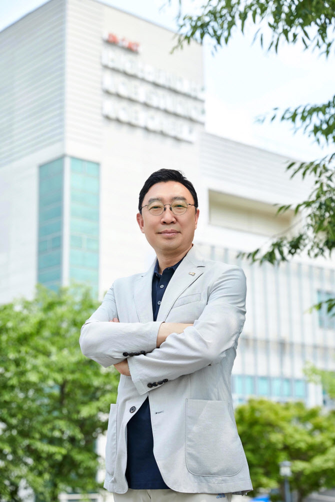 경기대 장경익 팀장, 일자리창출 유공 대통령 표창