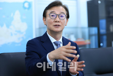 전재수 “HMM 매각, 국적선사로서 해운발전 따져 진행”(종합)