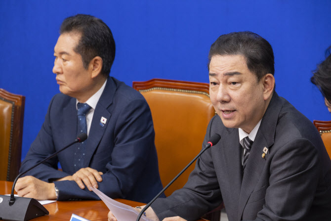 정청래 "우린 생사 함께한 전우…찰떡같이 뭉쳐 함께 뛰자"