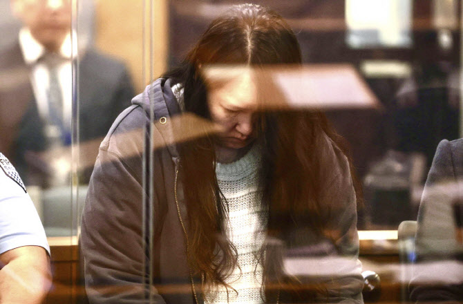 7년 전 그 사건…'가방 속 남매’ 母, 살인 무죄 주장