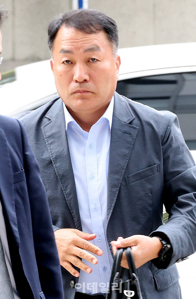 [포토]김계환 전 해병대 사령관, 특검 출석