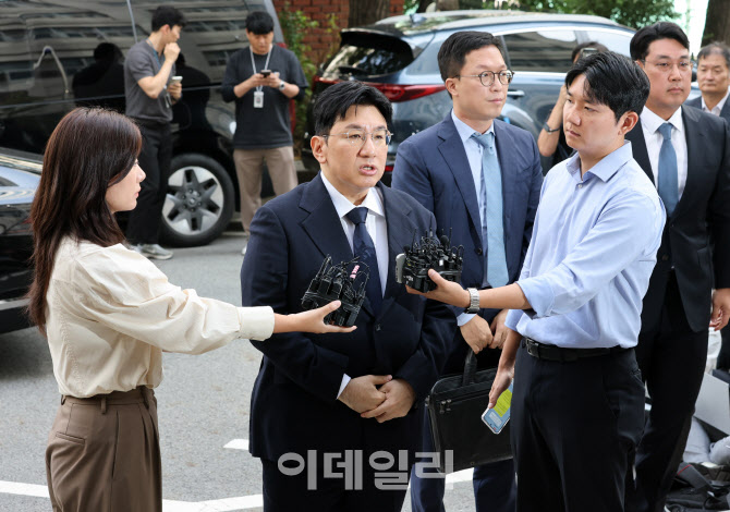 [포토]포토라인에 선 방시혁