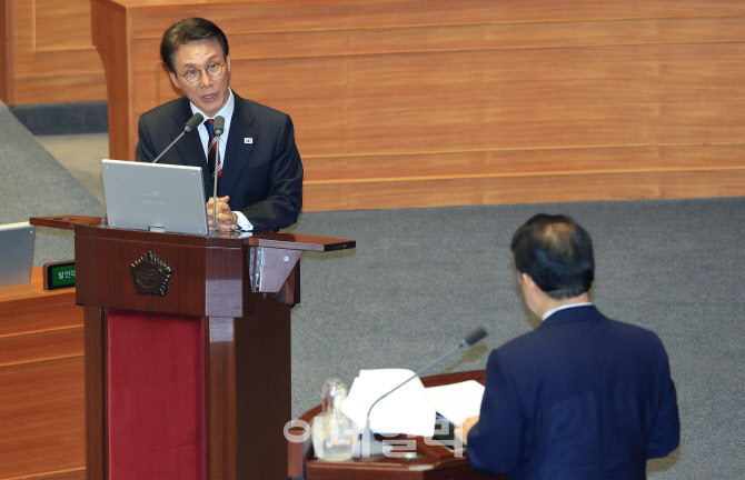 [포토]대정부질문, '답변하는 김민석 국무총리'