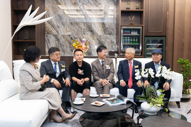 농협은행, 프리미엄 자산관리 공간 ‘NH로얄챔버’ 오픈