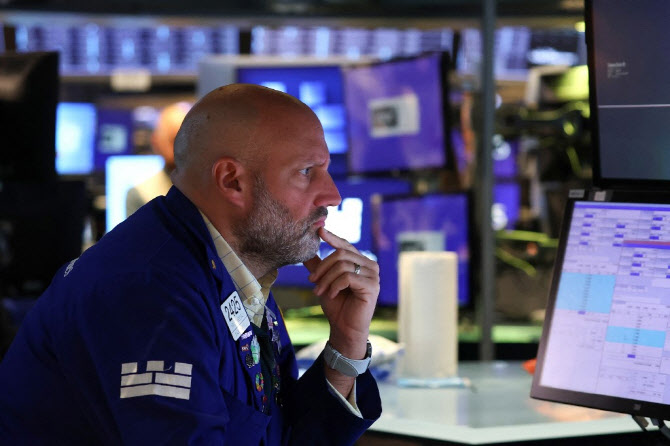 FOMC 전야 뉴욕증시, 최고치 랠리서 일단 '대기'[월스트리트in]