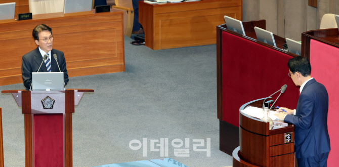 [포토]질의받는 김민석 국무총리