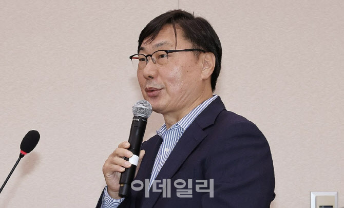 법무부, "이화영 '연어 술파티' 사실 가능성"…감찰 지시