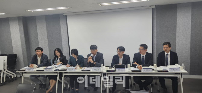 AI기본법, 내년 시행…‘워터마크 의무화’·과태료 1년 이상 유예
