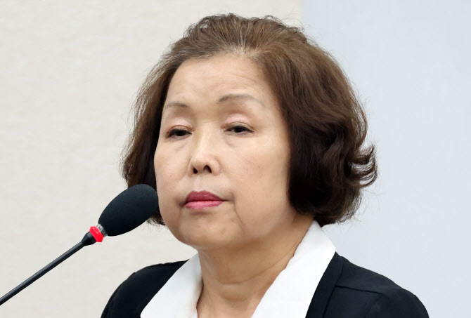 '이승만·박정희' 리박스쿨 손효숙, 댓글조작 의혹 구속기로