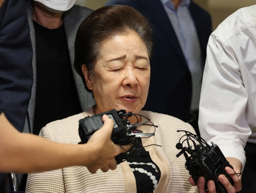 비단 돈뭉치에 '왕(王)'..."통일교, 尹 만났다"