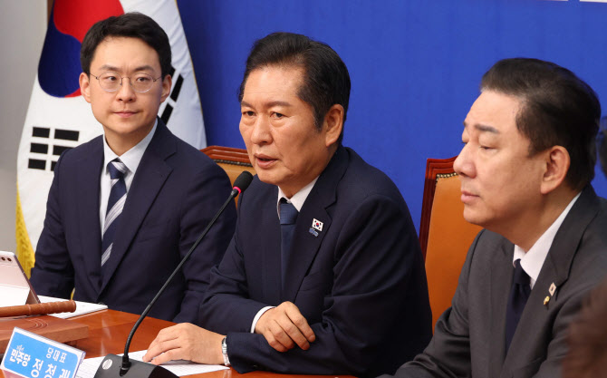 정청래, 조희대 재차 사퇴 촉구…"내부비판 자업자득, 결자해지해야"