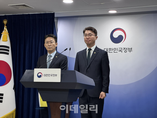 KT·롯데카드 해킹에 국가안보실 중심 범부처 합동대응 나선다 [일문일답]