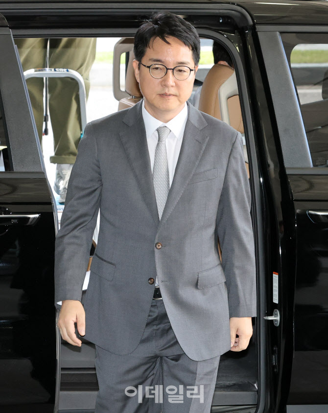 [포토]내란특검,'尹 즉시항고 포기' 심우정 소환