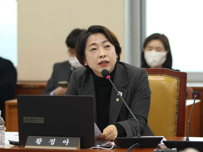 尹 정부 R&D 삭감에 올해 기초연구 선정률 3분의1 토막
