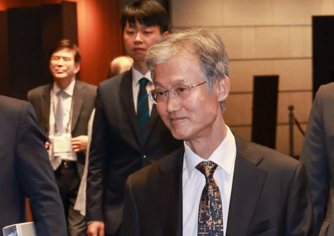 조희대 대법원장 "사법 근본은 인권 존중"