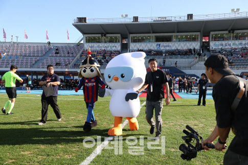 “대한민국의 진짜 성장 응원하며, 함께 달려요”