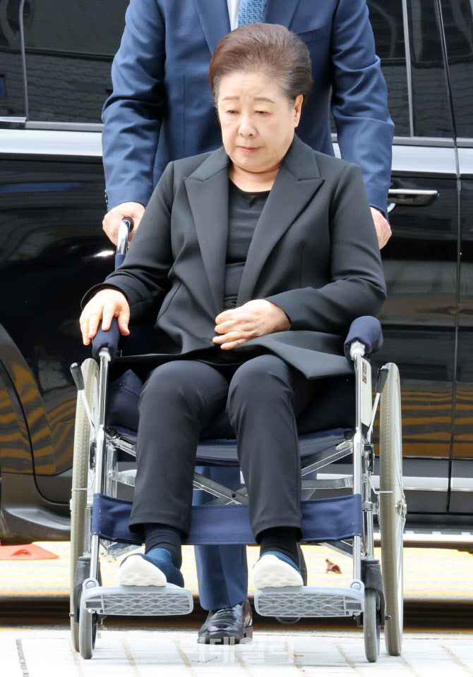 [포토]영장심사 출석하는 한학자 총재