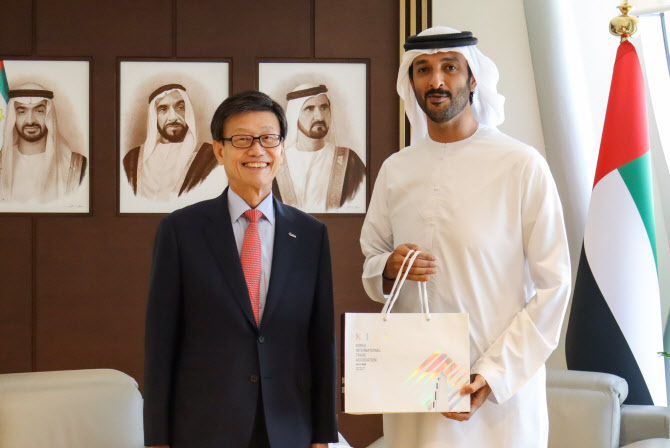 무협 윤진식 회장, UAE 경제관광부 장관 면담