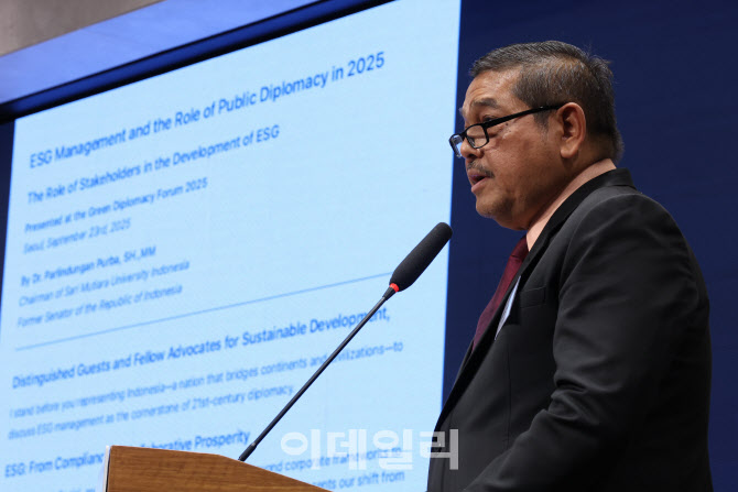 [포토]푸르바 사리 무티아라 재단 회장, 공공외교의 역할