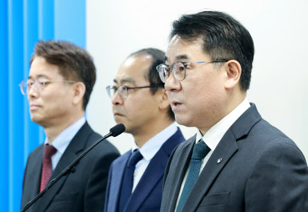 [일문일답] "가장·통정매매 수만회 실시…시세조종 확실"