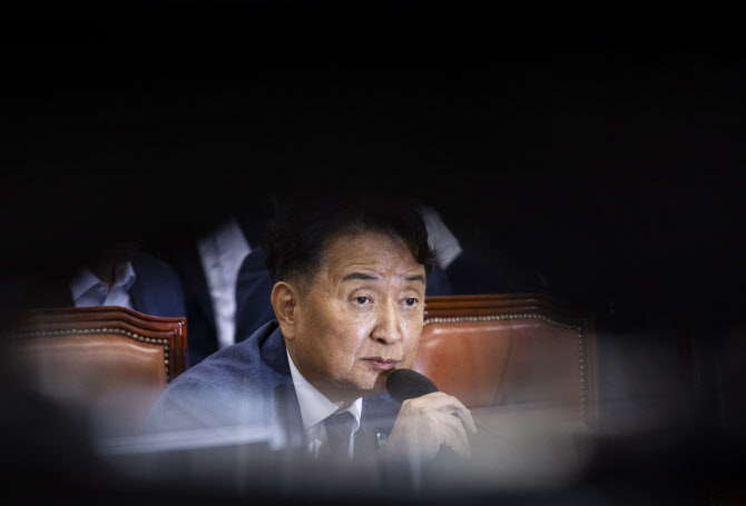 오송참사 청문회, 김영환 지사 불기소 놓고 여야 충돌