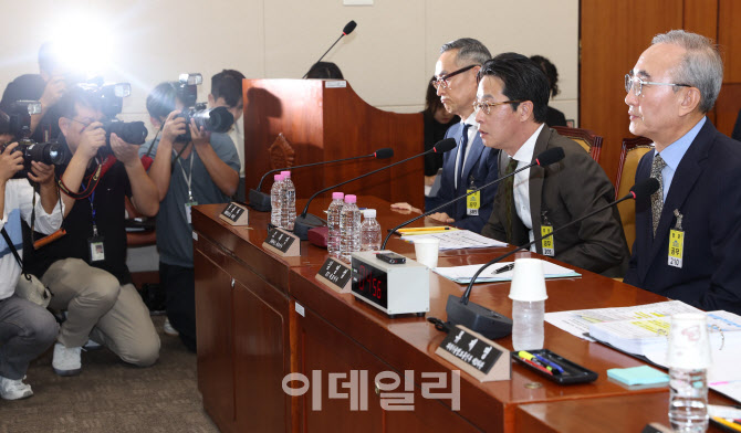 [포토]조좌진, '재발급 신청 100만건 밀려...하루 6만장만 처리 가능'