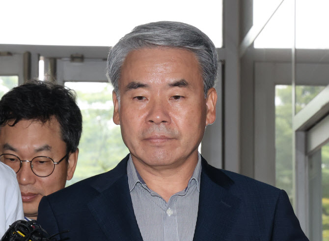 해병특검, '임성근 사촌' 박철완 검사 압수수색…"수차례 소통"