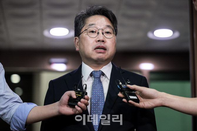 검찰총장 대행 "검찰 폐지 안타까워…국회 의결 존중"
