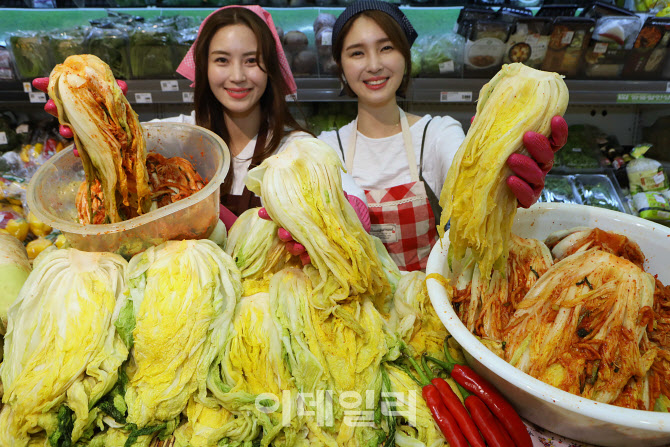 "편하게 김장하자"…롯데마트·슈퍼 절임배추 할인전