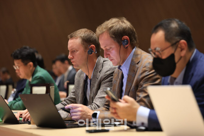 '케데헌의 나라'…STO 써밋 찾은 외국인들 "Awesome" 연발