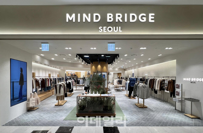 여의도 젊은 직장인 겨냥…IFC몰, 패션·F&B 새 단장