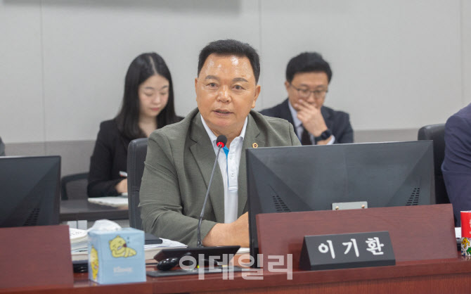 'ITS 뇌물수수 의혹' 이기환 경기도의회 의원 사직
