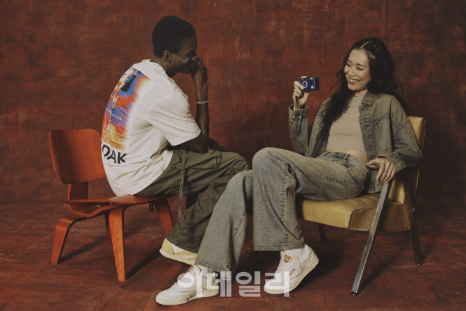 리복, ‘코닥’과 글로벌 콜라보…‘클럽C 85’ 한정판 선봬