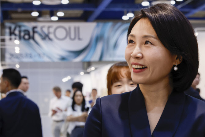 [속보]대통령 주치의 “김혜경 여사 이석증…어지러움 호소”