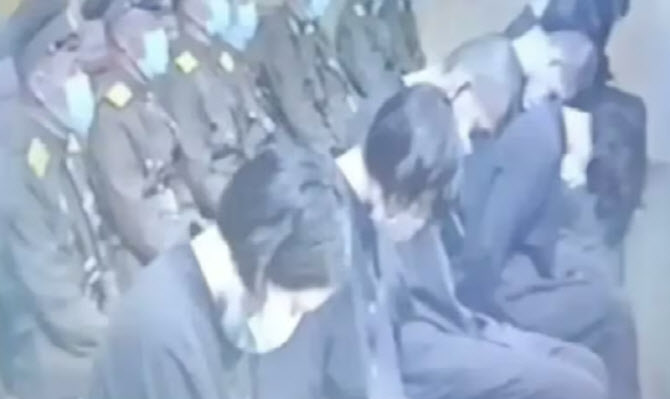 北 여성 '가슴 성형죄'로 법정행... "공개 신체검사"까지