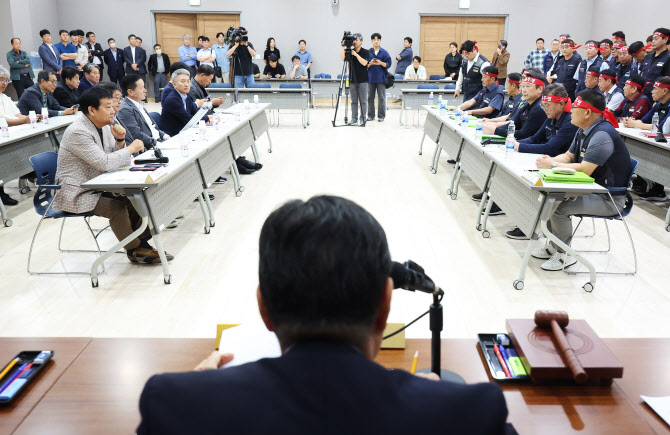 경기도 버스 노사 협상 막판 진통, 첫차는 일단 운행