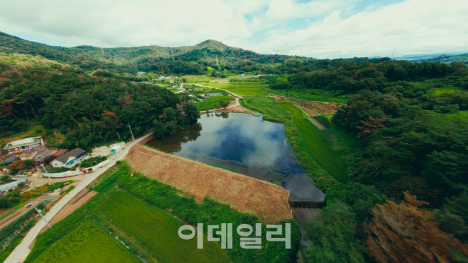 [포토] 코카-콜라, 함안, 의령, 광주 3개 저수지 준설 지원