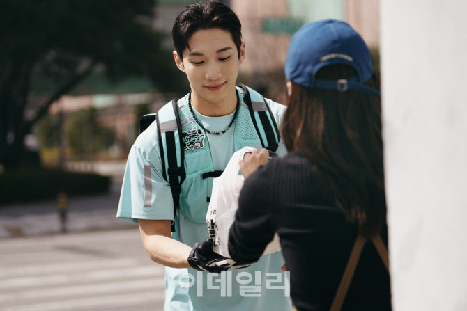 “멀리서도 보인다”…배민 민트색 배달용품, 신뢰·안전성 높였다