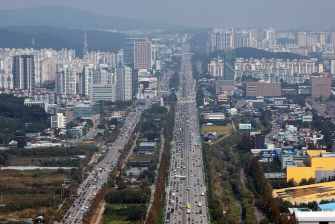 흐린 귀성길, 남부지방 '많은 비' 예보[내일날씨]