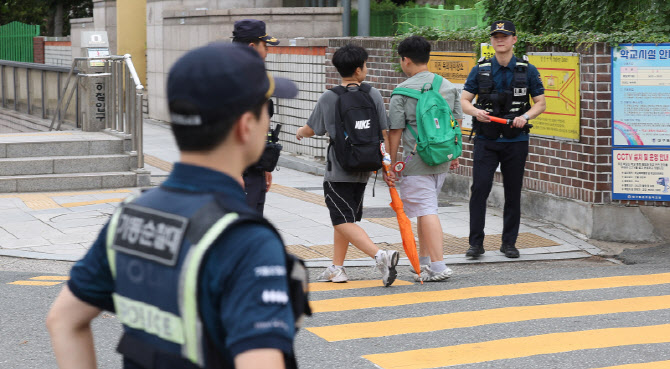 “검은 봉고차 조심, 혼자 다니지 말 것”…광주서 무슨 일이