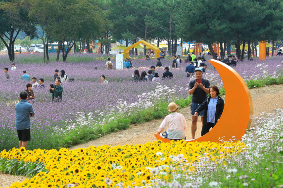 ‘연휴 이틀째’ 전국 흐림 지속…오전까지 비[내일날씨]