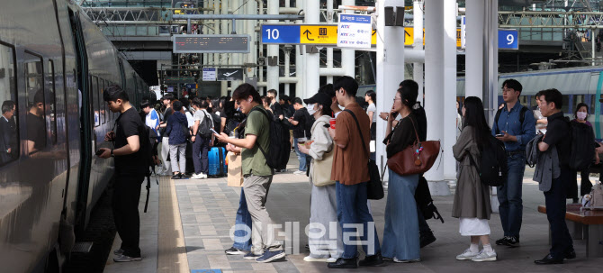 휴게소 신권교환·교대운전시 車보험 특약…연휴 금융서비스 꿀팁