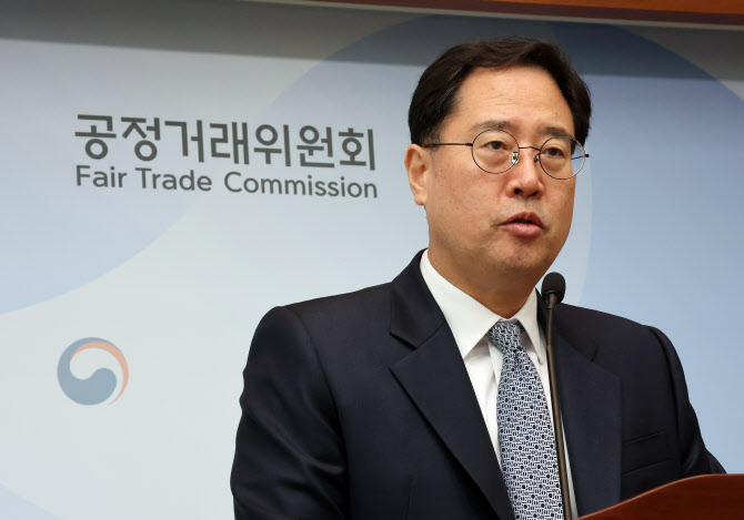 대한항공-아시아나 마일리지 통합, '퇴짜' 석달 만 반전 사연은