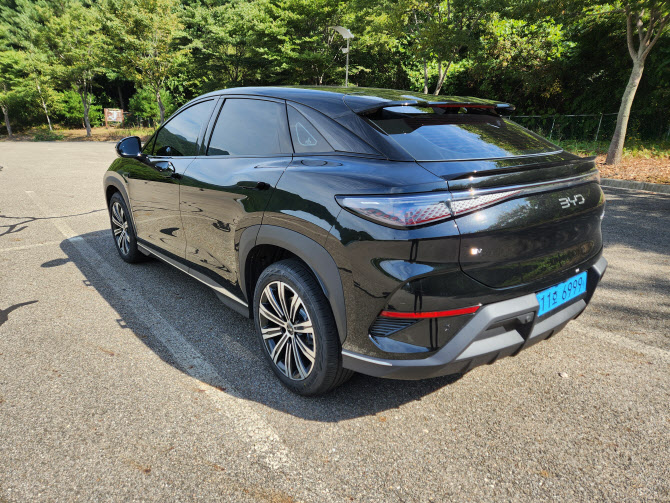 BYD 씨라이언7 참 잘 나가는데…2% `감성`이 아쉽다[타봤어요]