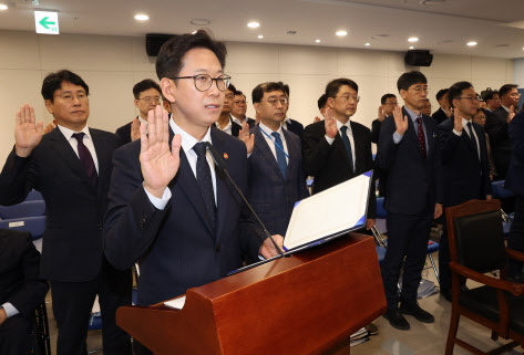 황정아 의원 “尹정부 R&D 삭감, 청년 연구자 절벽 만들어“