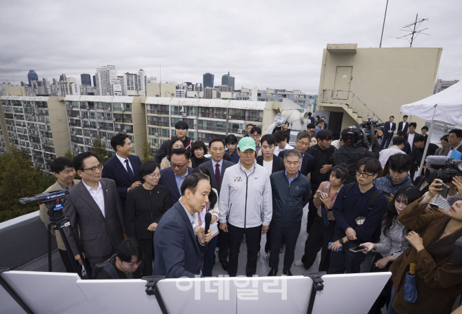 [포토] 오세훈, 은마아파트 현장점검