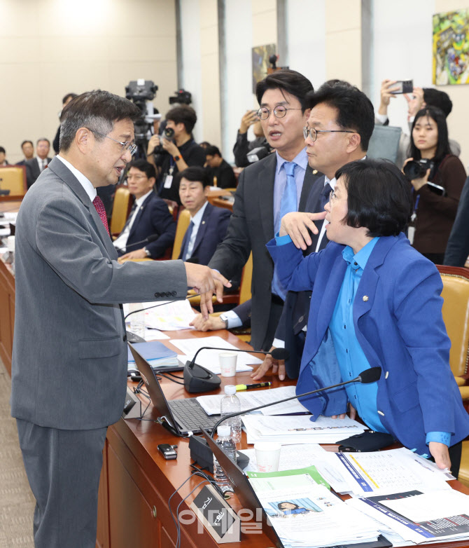 [포토]국정감사, '목소리 높이는 김현-김장겸'