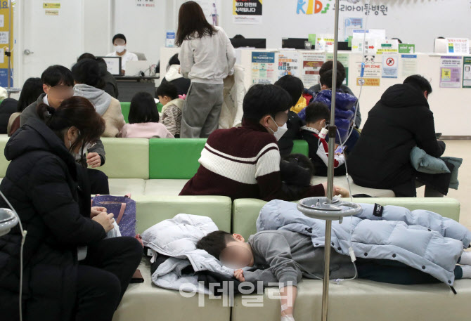 “예방접종비 외상 행정”…지자체 예산 끊겨 소아과 ‘버티기 한계’