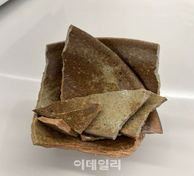 尹 대통령실이 빌린 전승공예품, 파손된 채 반환됐다