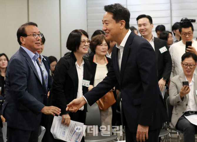 [포토] 정비사업연합회 간담회 참석한 오세훈 시장